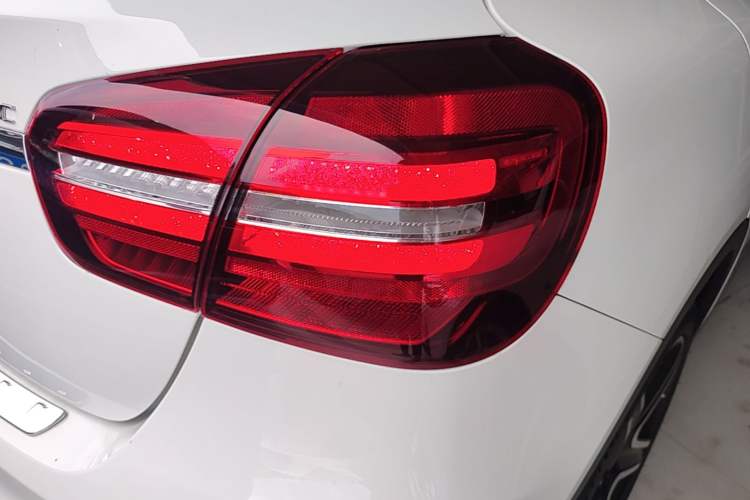 Used Mercedes-Benz GLA 2019 GLA 260 4MATIC Sport Edition Exterior 3