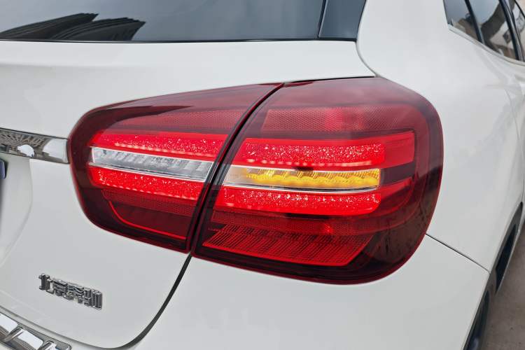 Used Mercedes-Benz GLA 2019 GLA 200 Fashion Model Exterior 3