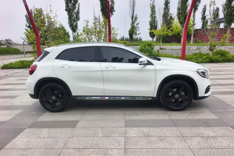 Used Mercedes-Benz GLA 2019 GLA 200 Fashion Model Exterior 3