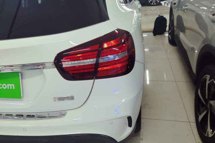 Used Mercedes-Benz GLA 2019 GLA 200 Fashion Model Exterior 3