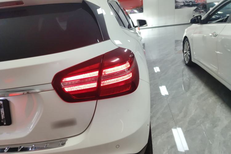 Used Mercedes-Benz GLA 2019 GLA 200 Dynamic Edition Exterior 3