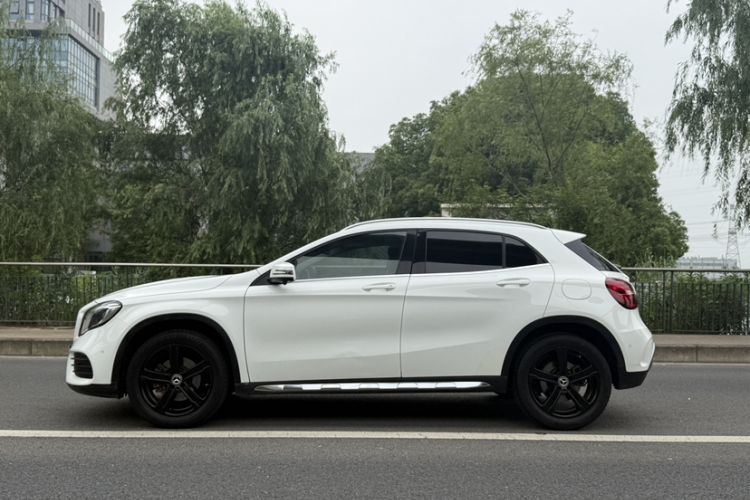 Used Mercedes-Benz GLA 2019 GLA 200 Fashion Model Exterior 4