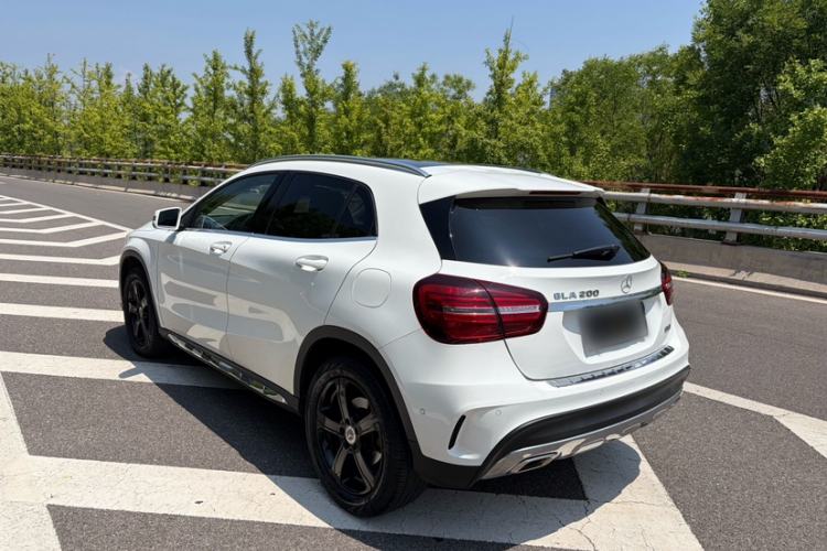 Used Mercedes-Benz GLA 2019 GLA 200 Fashion Model Exterior 4
