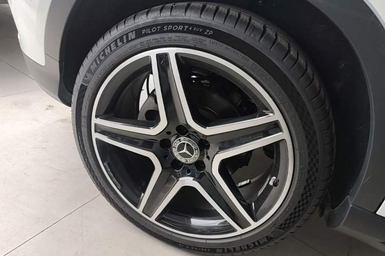 Used Mercedes-Benz GLA 2019 GLA 260 4MATIC Sport Edition Exterior 5