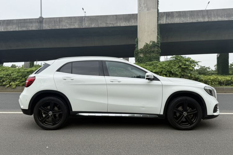 Used Mercedes-Benz GLA 2019 GLA 200 Fashion Model Exterior 7