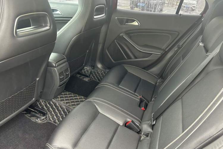 Used Mercedes-Benz GLA 2019 GLA 220 4MATIC Sport Edition Exterior 9