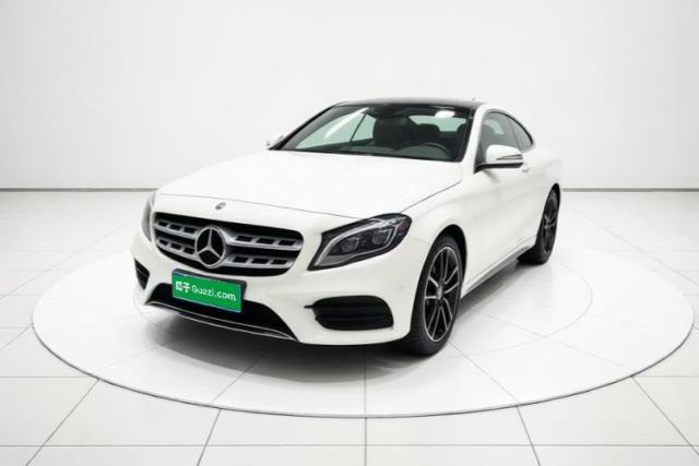 Mercedes-Benz GLA 2019 GLA 200 Fashion Model مستعملة