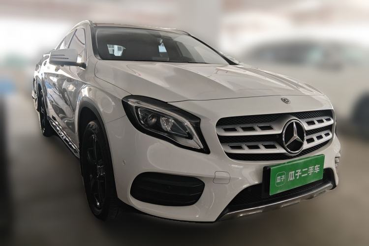 Used Mercedes-Benz GLA 2019 GLA 200 Fashion Model Front Right 45 Deg