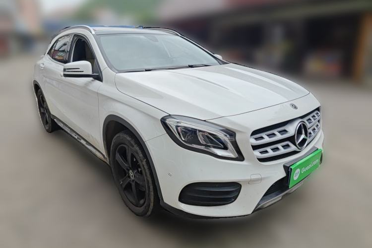Used Mercedes-Benz GLA 2019 GLA 200 Fashion Model Front Right 45 Deg