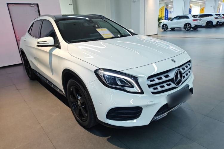 Used Mercedes-Benz GLA 2019 GLA 200 Fashion Model Front Right 45 Deg