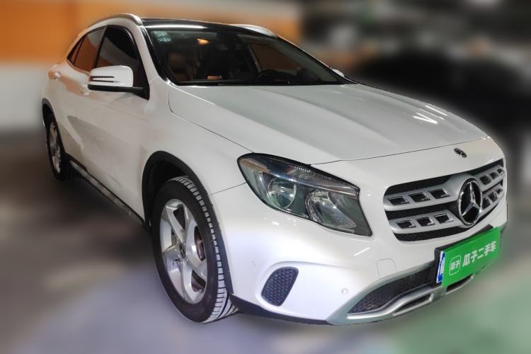Used Mercedes-Benz GLA 2019 GLA 200 Dynamic Edition Front Right 45 Deg