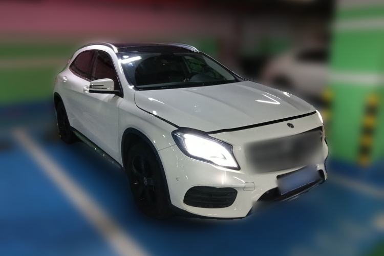 Used Mercedes-Benz GLA 2019 GLA 200 Fashion Model Front Right 45 Deg