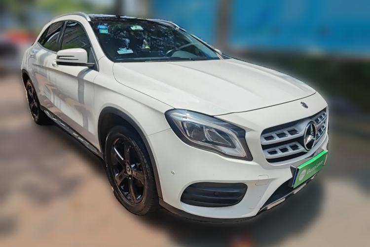 Used Mercedes-Benz GLA 2019 GLA 200 Fashion Model Front Right 45 Deg