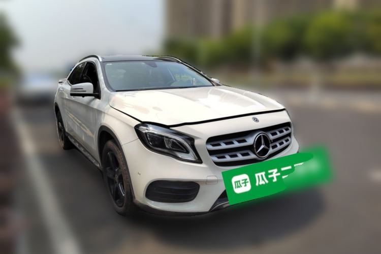 Used Mercedes-Benz GLA 2019 GLA 200 Fashion Model Front Right 45 Deg