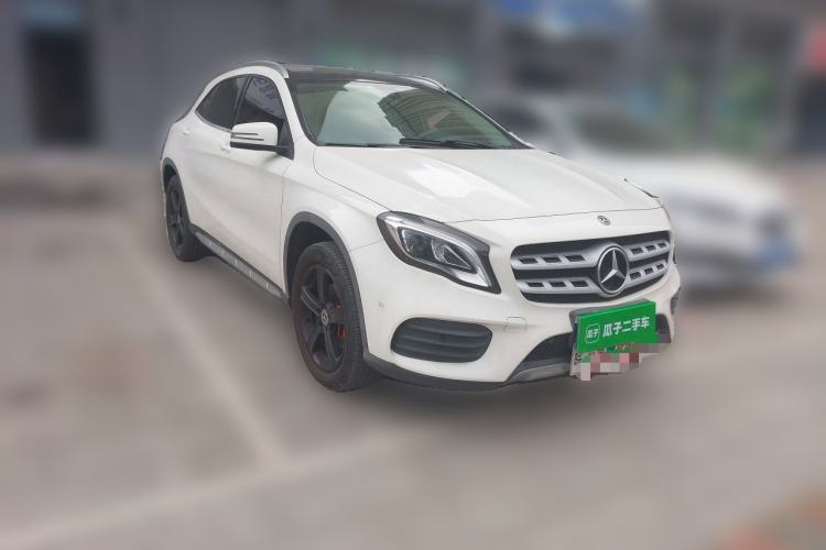 Used Mercedes-Benz GLA 2019 GLA 200 Fashion Model Front Right 45 Deg