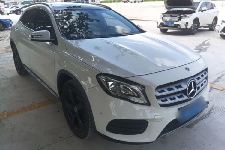 Used Mercedes-Benz GLA 2019 GLA 200 Fashion Model Front Right 45 Deg