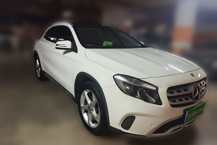 Used Mercedes-Benz GLA 2019 GLA 200 Dynamic Edition Front Right 45 Deg