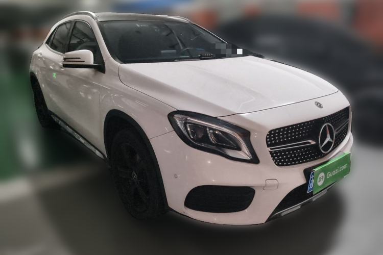 Used Mercedes-Benz GLA 2019 GLA 200 Fashion Model Front Right 45 Deg