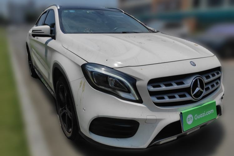 Used Mercedes-Benz GLA 2019 GLA 200 Fashion Model Front Right 45 Deg