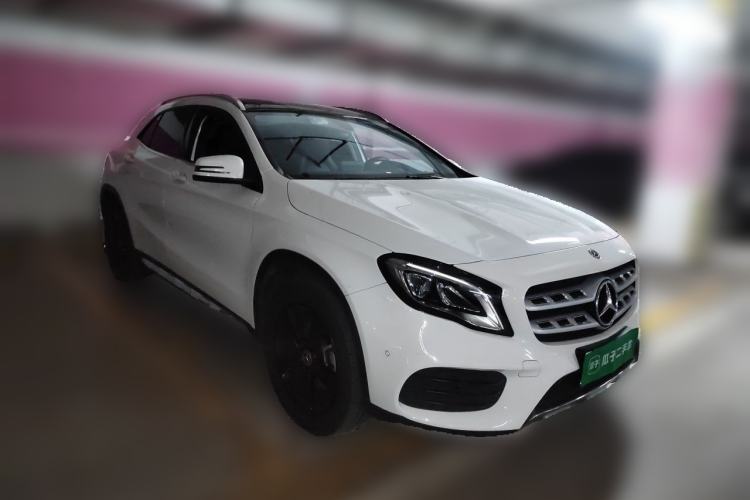 Used Mercedes-Benz GLA 2019 GLA 200 Fashion Model Front Right 45 Deg