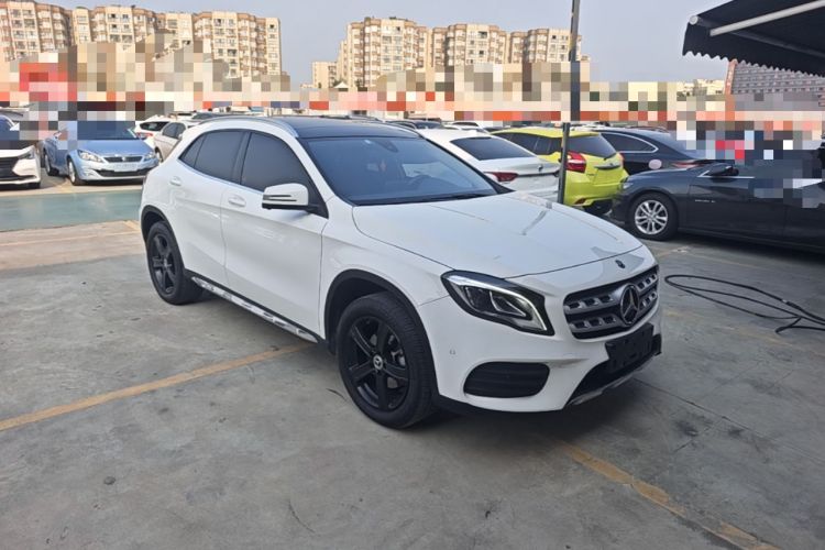 Used Mercedes-Benz GLA 2019 GLA 200 Fashion Model Front Right 45 Deg