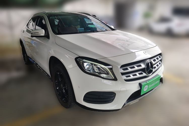 Used Mercedes-Benz GLA 2019 GLA 200 Fashion Model Front Right 45 Deg