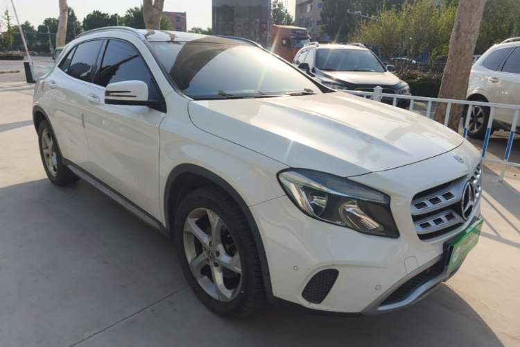 Used Mercedes-Benz GLA 2019 GLA 200 Dynamic Edition Front Right 45 Deg