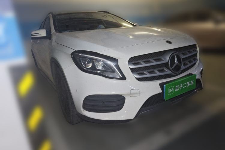 Used Mercedes-Benz GLA 2019 GLA 200 Fashion Model Front Right 45 Deg