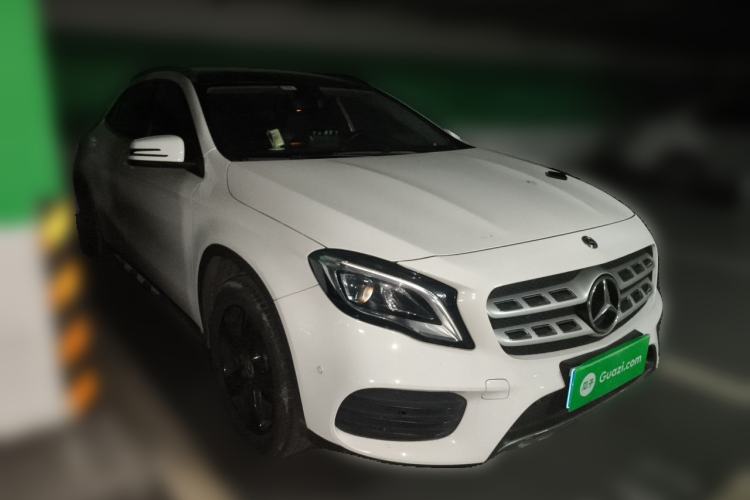 Used Mercedes-Benz GLA 2019 GLA 200 Fashion Model Front Right 45 Deg