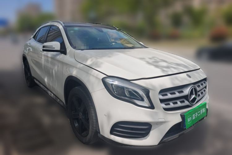 Used Mercedes-Benz GLA 2019 GLA 200 Fashion Model Front Right 45 Deg