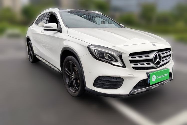 Used Mercedes-Benz GLA 2019 GLA 200 Fashion Model Front Right 45 Deg