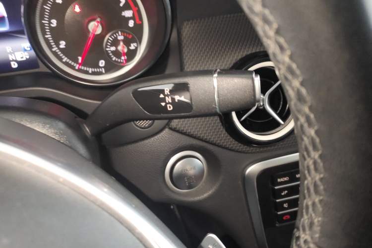 Used Mercedes-Benz GLA 2019 GLA 200 Fashion Model Gear Lever