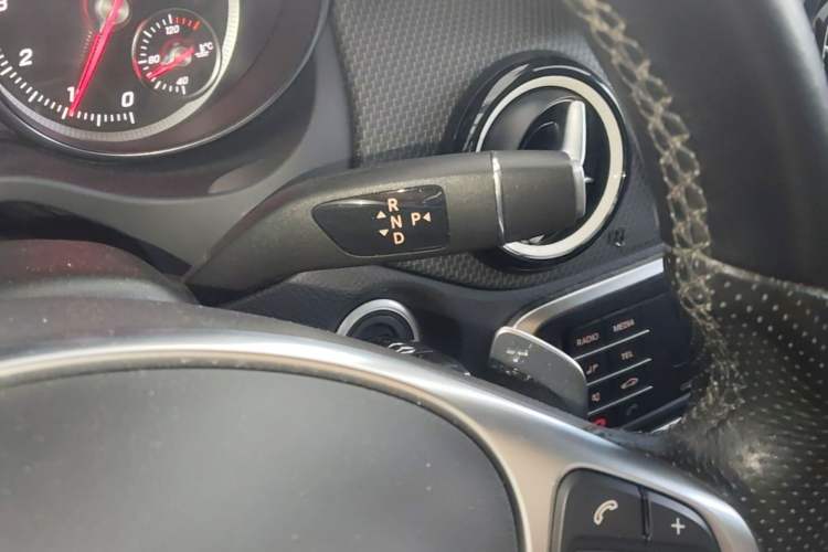 Used Mercedes-Benz GLA 2019 GLA 200 Fashion Model Gear Lever