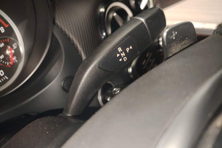 Used Mercedes-Benz GLA 2019 GLA 200 Fashion Model Gear Lever
