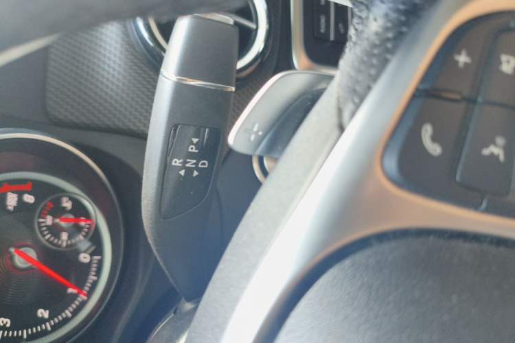Used Mercedes-Benz GLA 2019 GLA 200 Fashion Model Gear Lever