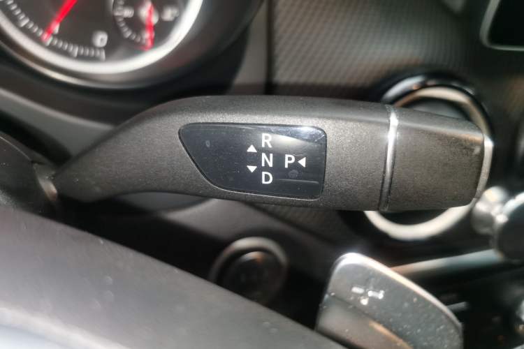 Used Mercedes-Benz GLA 2019 GLA 200 Dynamic Edition Gear Lever