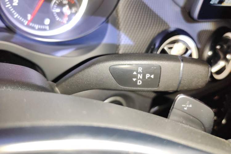 Used Mercedes-Benz GLA 2019 GLA 200 Dynamic Edition Gear Lever