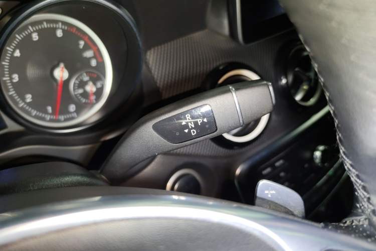 Used Mercedes-Benz GLA 2019 GLA 200 Dynamic Edition Gear Lever