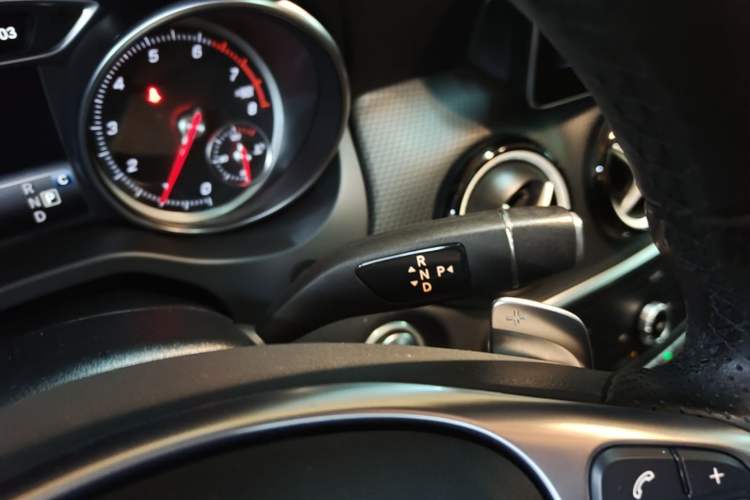 Used Mercedes-Benz GLA 2019 GLA 200 Dynamic Edition Gear Lever