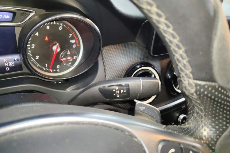 Used Mercedes-Benz GLA 2019 GLA 200 Dynamic Edition Gear Lever