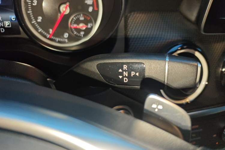 Used Mercedes-Benz GLA 2019 GLA 200 Dynamic Edition Gear Lever