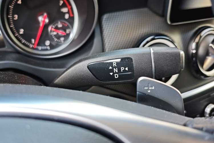Used Mercedes-Benz GLA 2019 GLA 200 Fashion Model Gear Lever