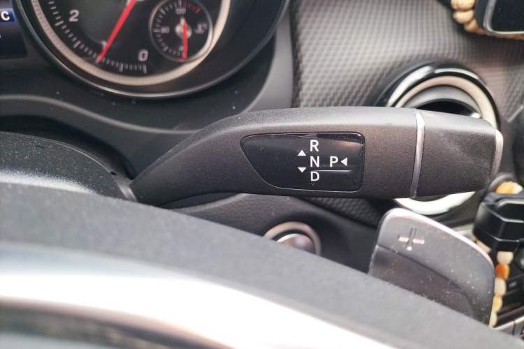 Used Mercedes-Benz GLA 2019 GLA 200 Fashion Model Gear Lever