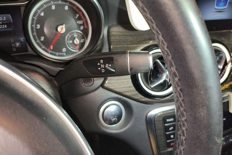Used Mercedes-Benz GLA 2019 GLA 200 Dynamic Edition Gear Lever