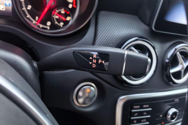 Used Mercedes-Benz GLA 2019 GLA 200 Fashion Model Gear Lever
