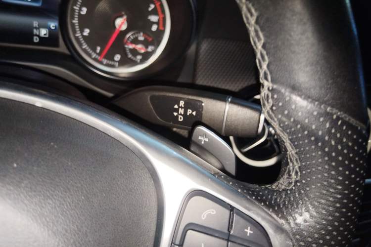 Used Mercedes-Benz GLA 2019 GLA 200 Dynamic Edition Gear Lever