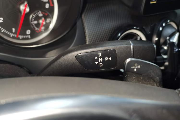 Used Mercedes-Benz GLA 2019 GLA 200 Dynamic Edition Gear Lever
