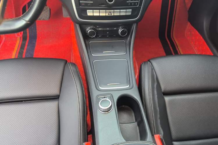 Used Mercedes-Benz GLA 2019 GLA 200 Fashion Model Gear Lever