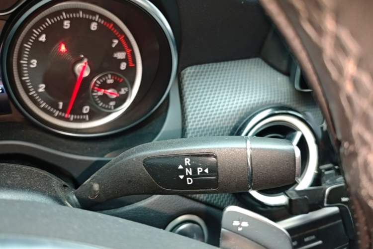 Used Mercedes-Benz GLA 2019 GLA 200 Fashion Model Gear Lever