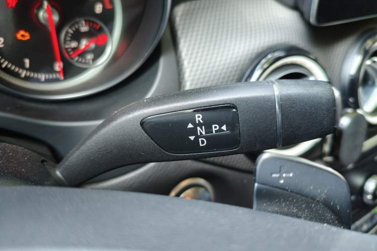 Used Mercedes-Benz GLA 2019 GLA 200 Fashion Model Gear Lever